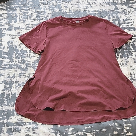 Shein tee - Picture 3 of 6